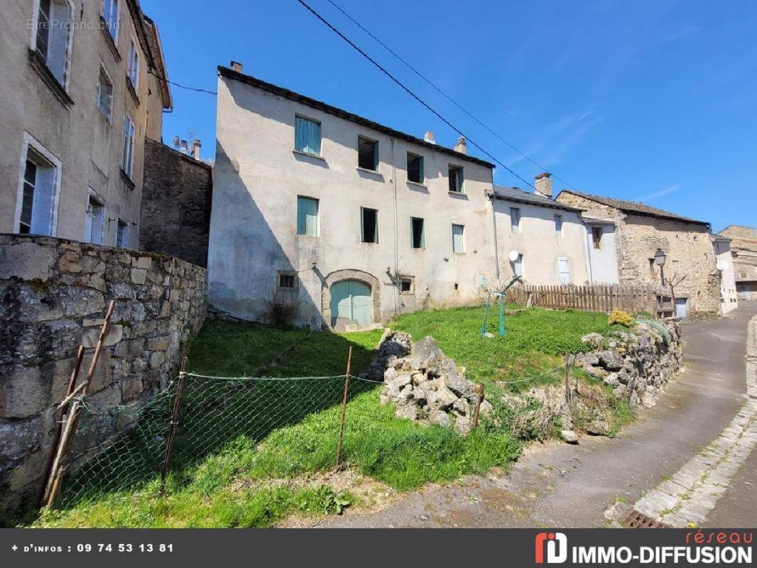 Maison à GRANDRIEU