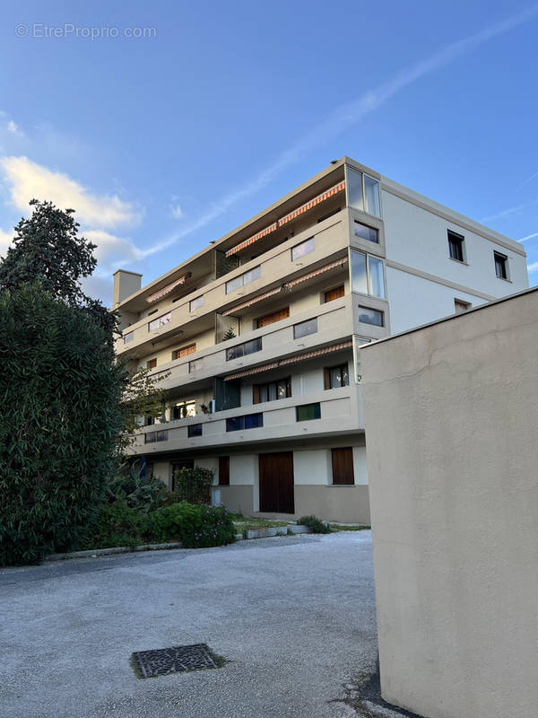 Appartement à LA VALETTE-DU-VAR