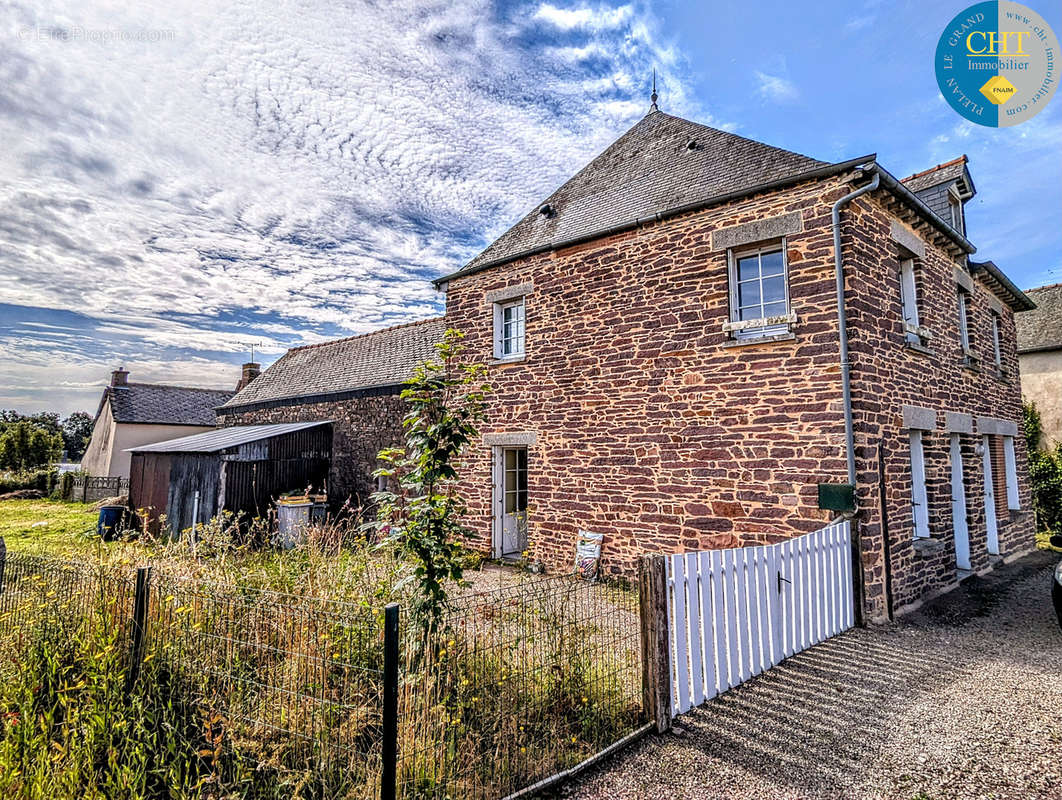 Maison à SAINT-PERAN