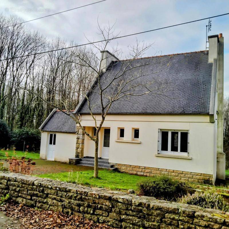 Maison à CORAY