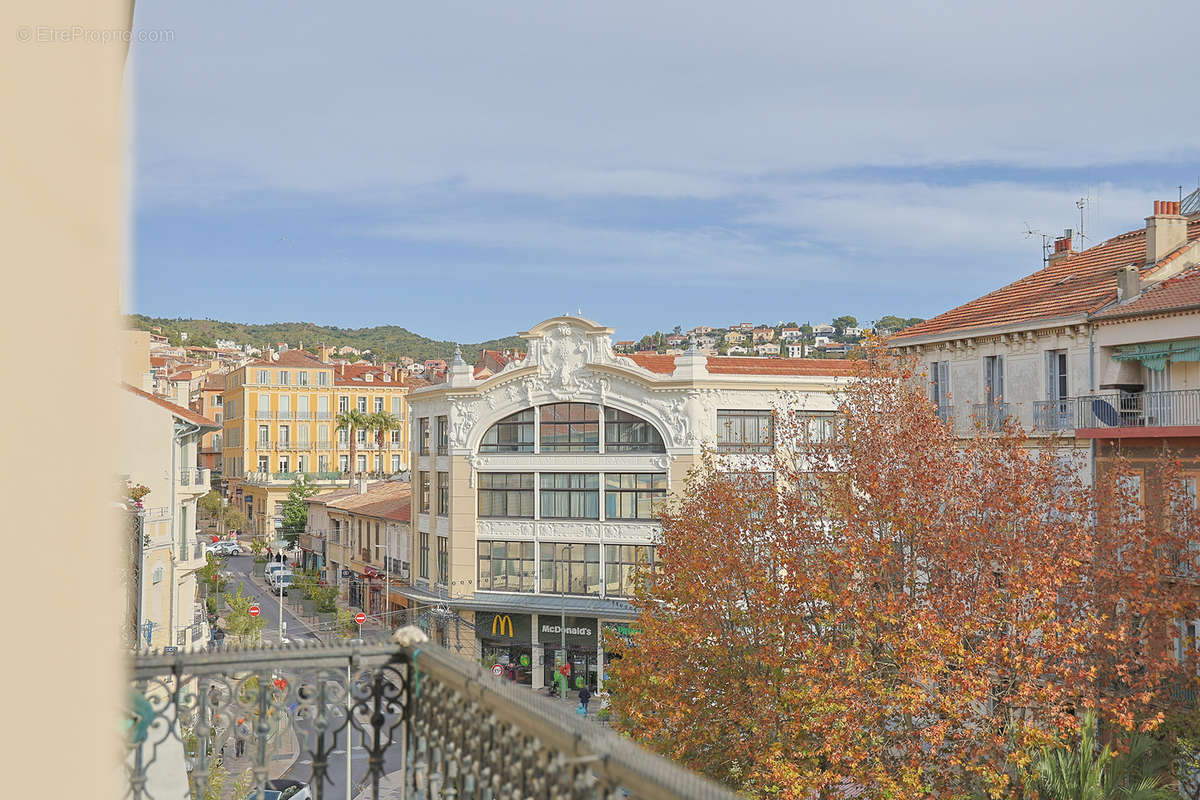 Appartement à HYERES