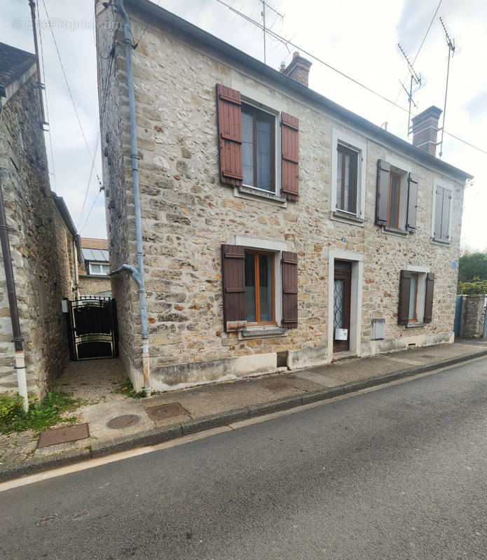 Appartement à SAMOIS-SUR-SEINE