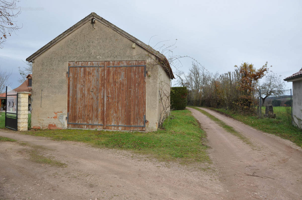 Parking à LAPALISSE