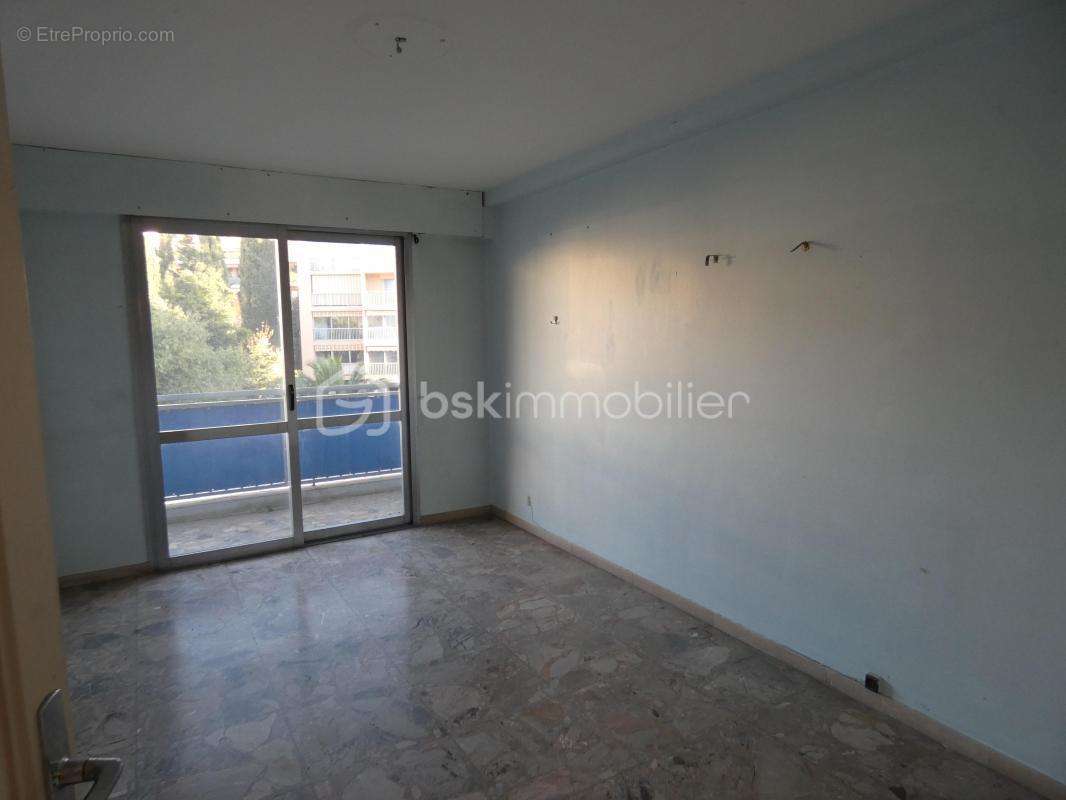 Appartement à VENCE