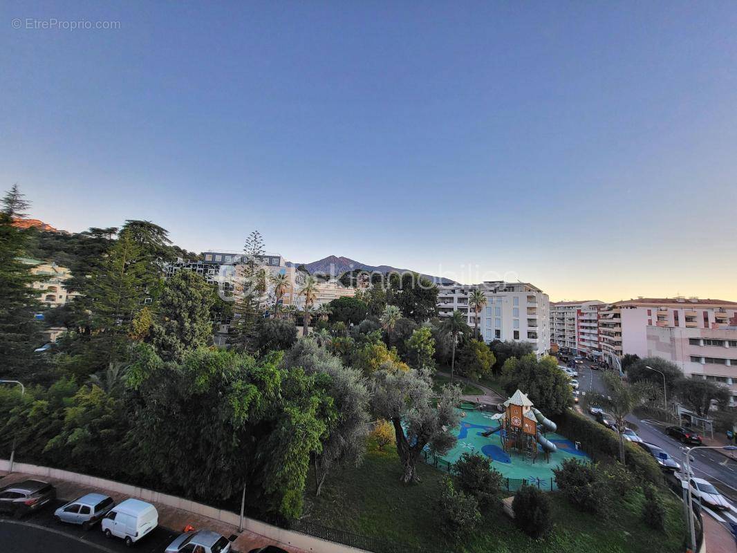 Appartement à ROQUEBRUNE-CAP-MARTIN