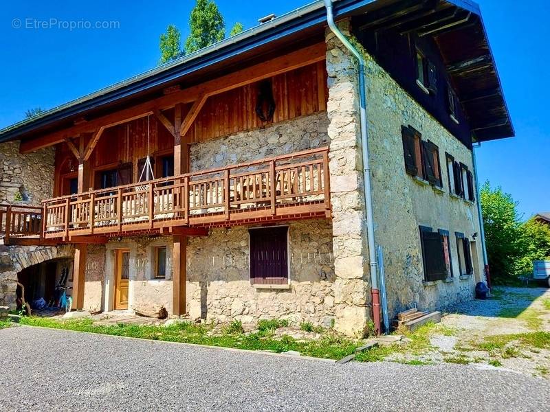 Maison à THOLLON-LES-MEMISES