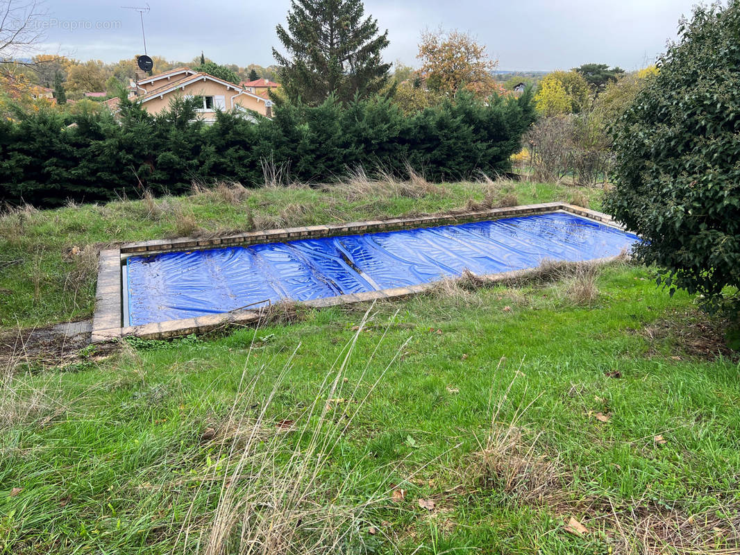 Terrain à MARCILLY-D&#039;AZERGUES