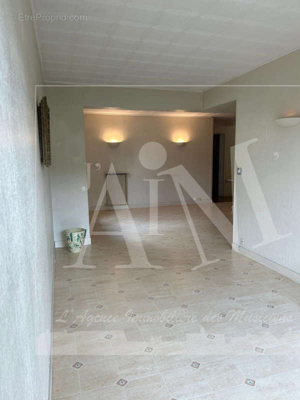 Appartement à NANTERRE