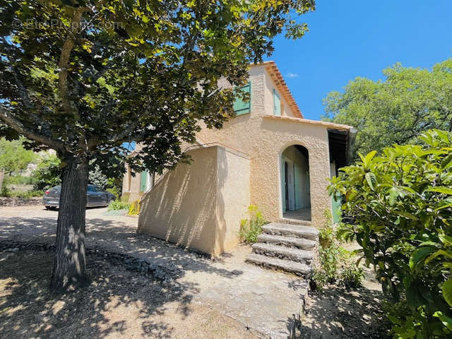 Maison à SAINT-SATURNIN-LES-APT