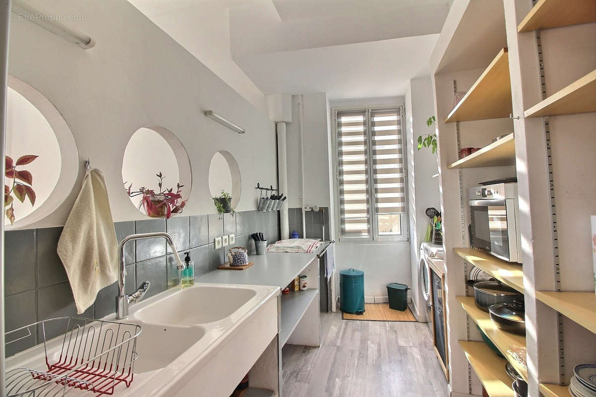 Appartement à MARSEILLE-6E