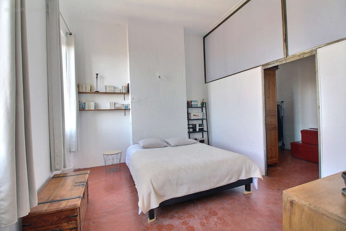 Appartement à MARSEILLE-6E