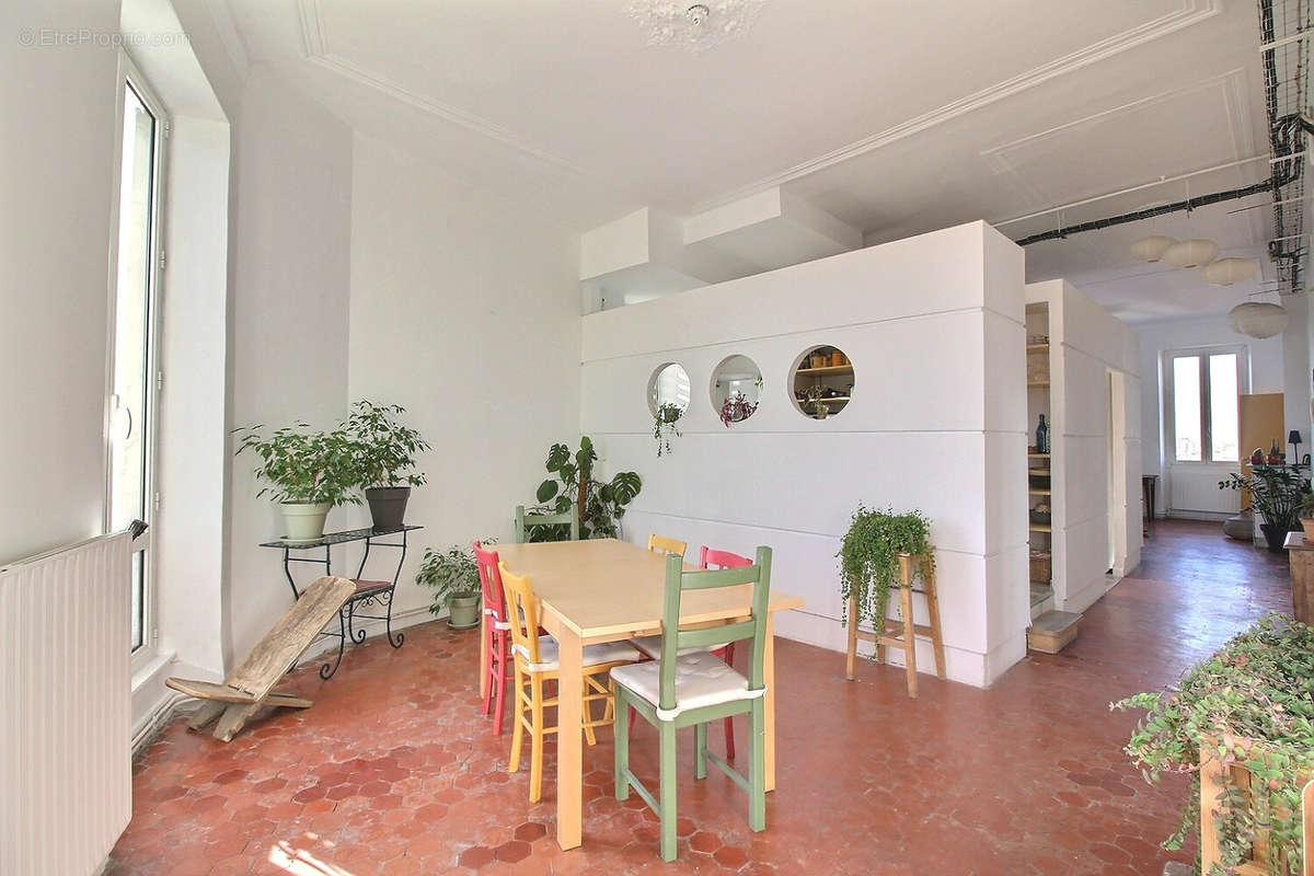 Appartement à MARSEILLE-6E