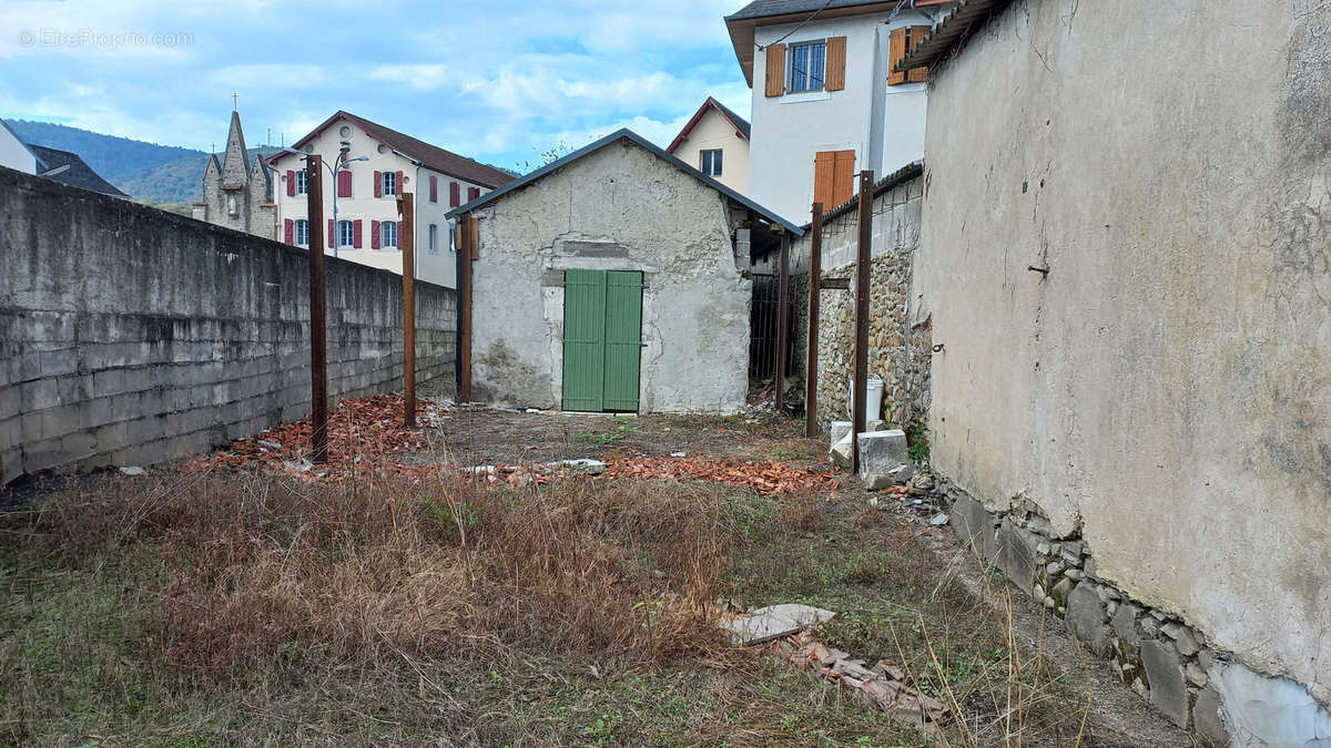 Parking à MAULEON-LICHARRE