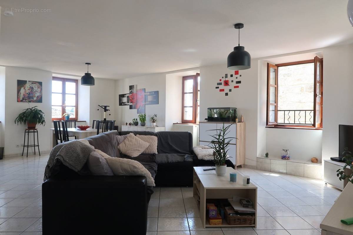 Appartement à LAPTE