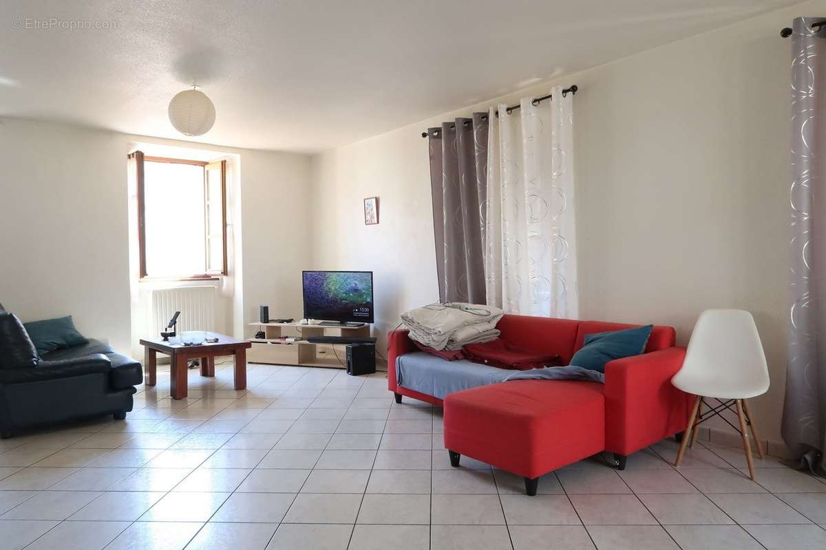 Appartement à LAPTE