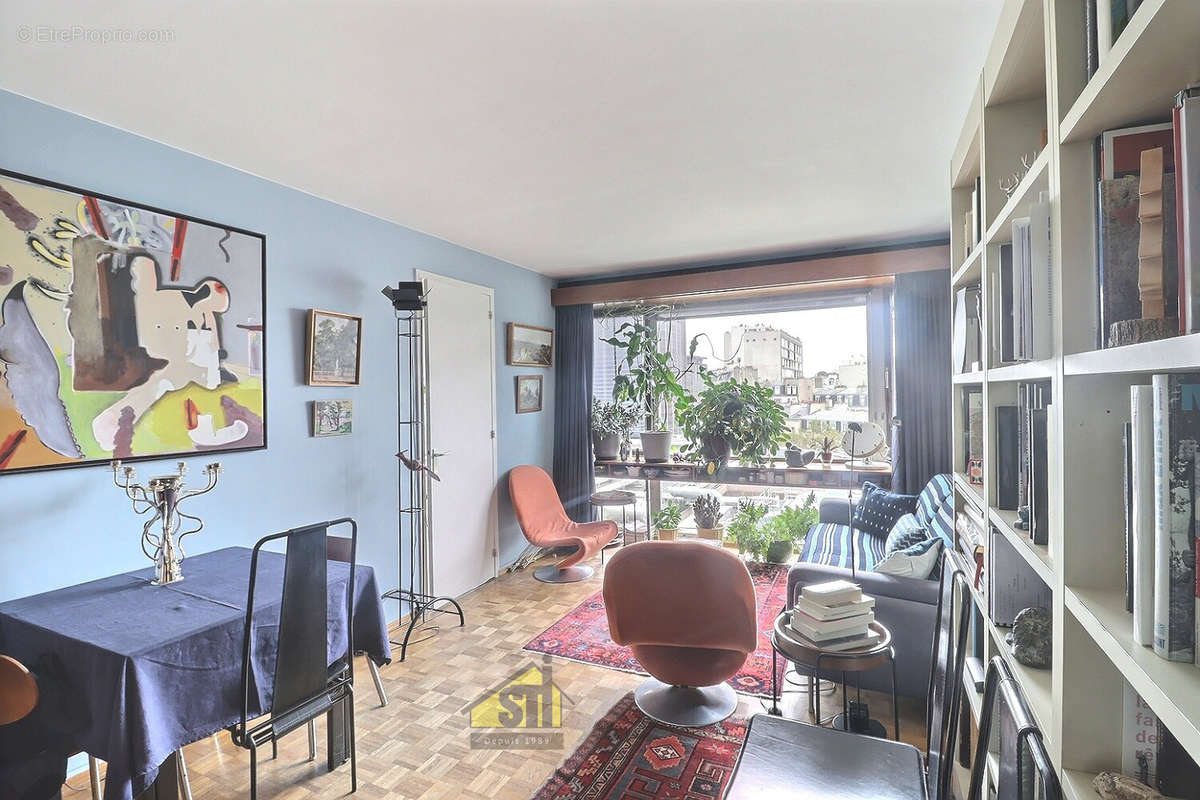 Appartement à PARIS-14E