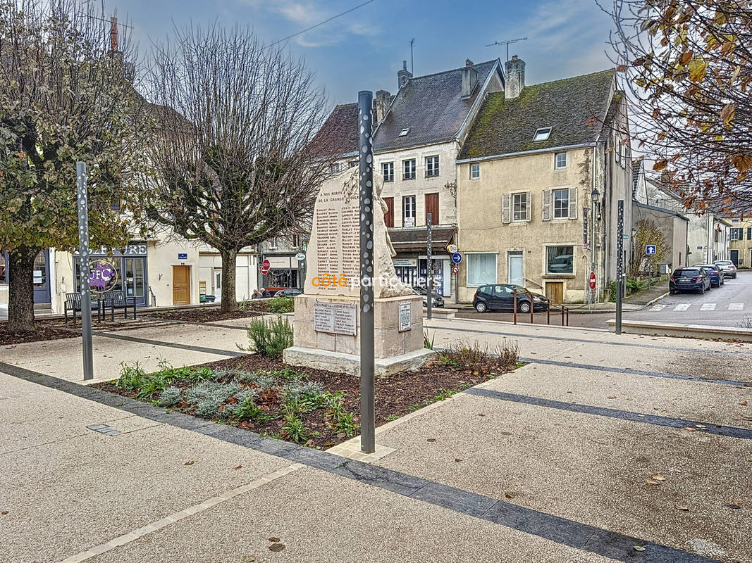 Appartement à MIREBEAU-SUR-BEZE