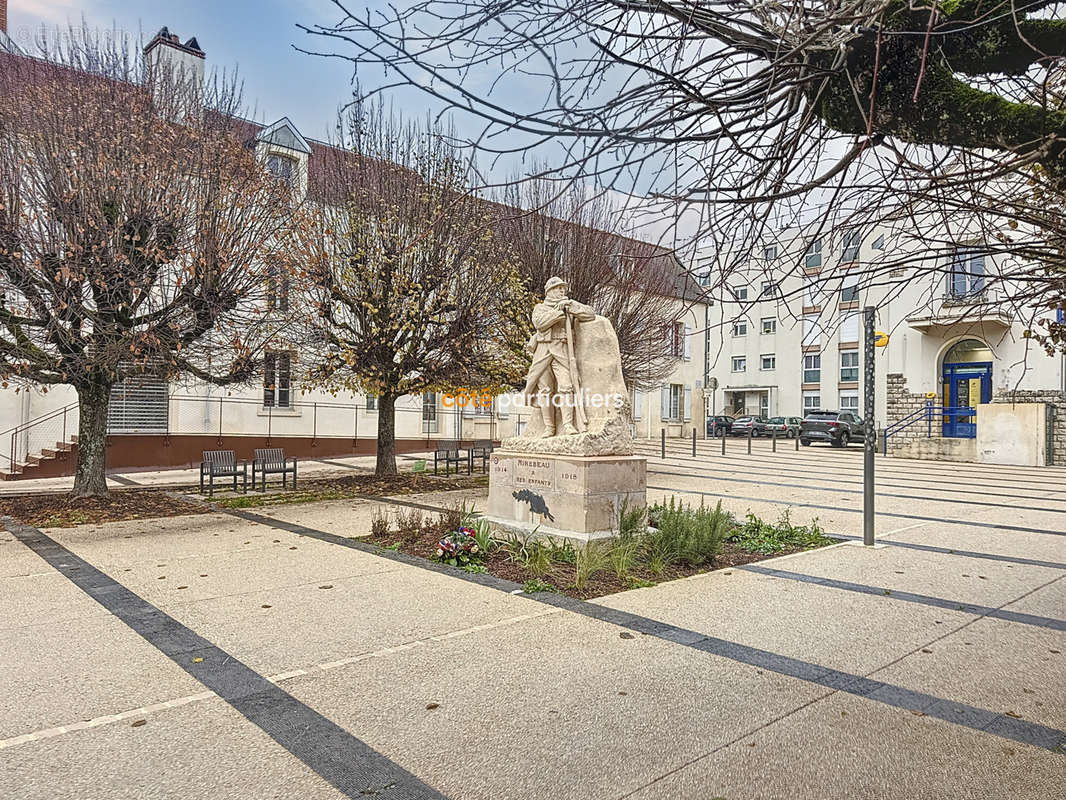 Appartement à MIREBEAU-SUR-BEZE