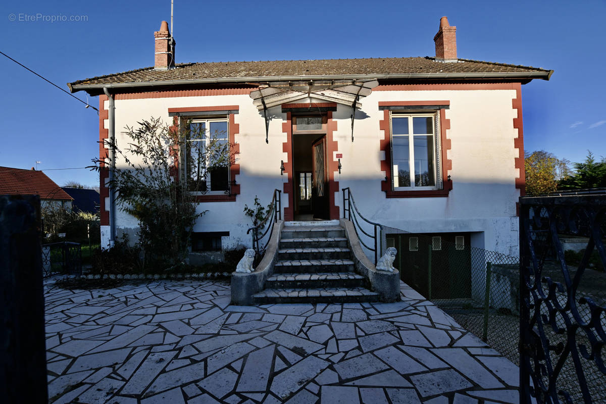 Maison à CORBIGNY