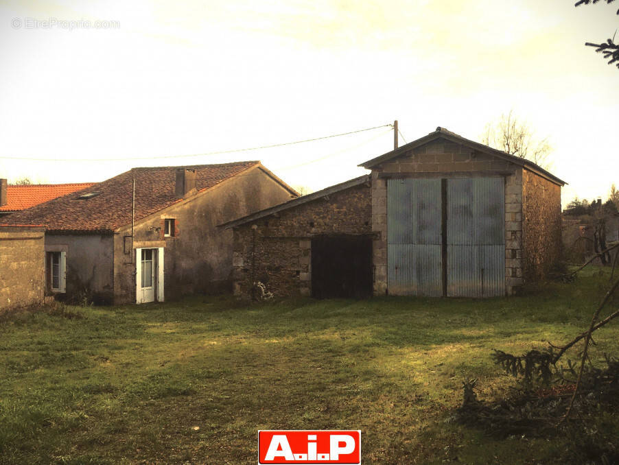 Maison à POUZAUGES