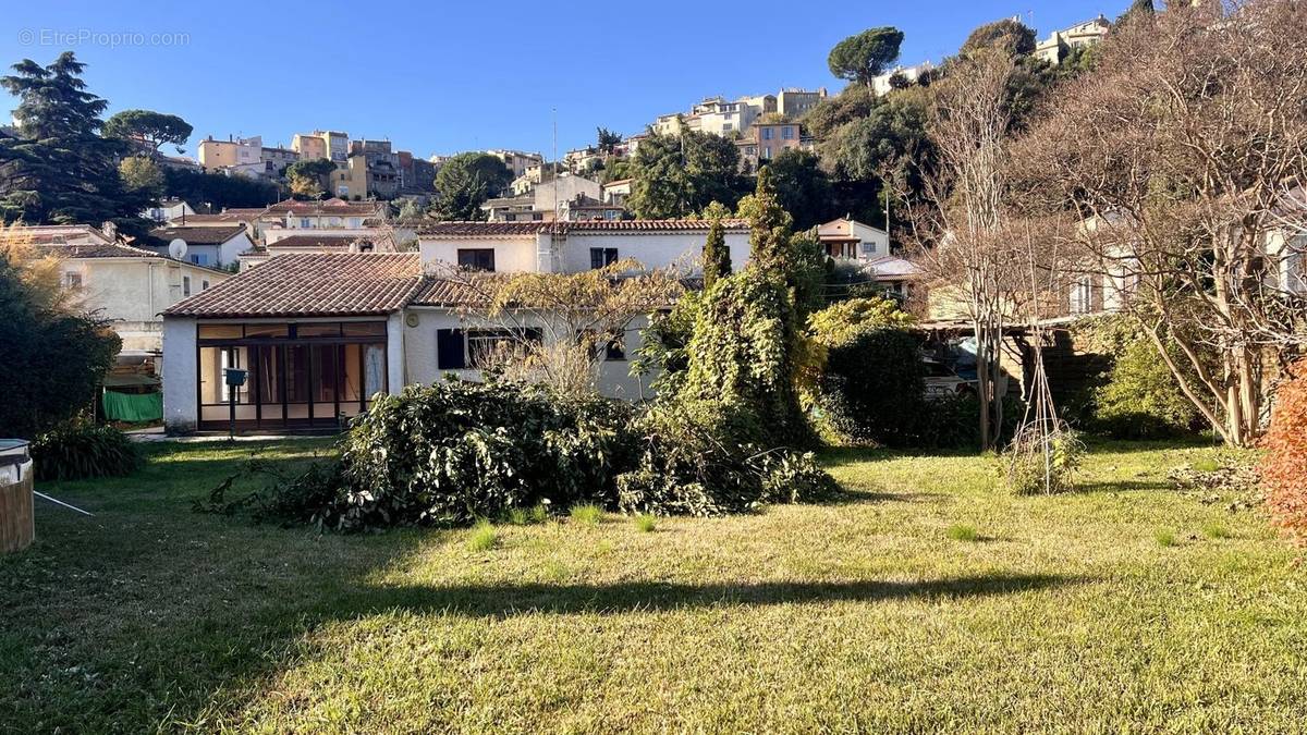 Maison à CAGNES-SUR-MER