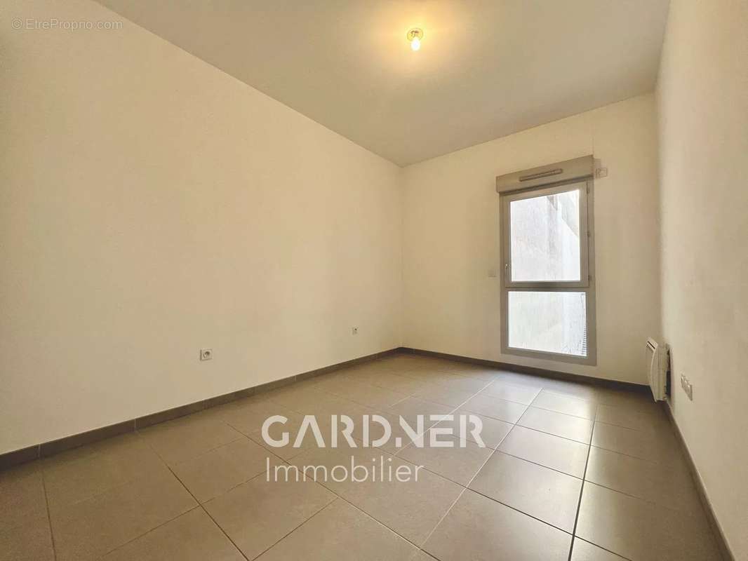 Appartement à MARSEILLE-2E