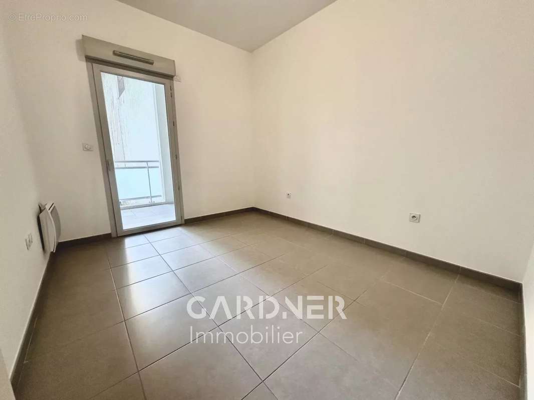 Appartement à MARSEILLE-2E