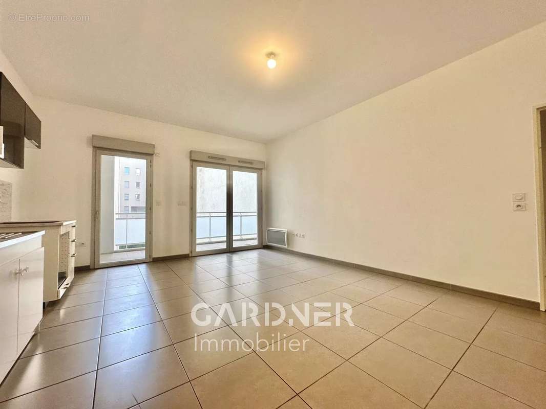 Appartement à MARSEILLE-2E