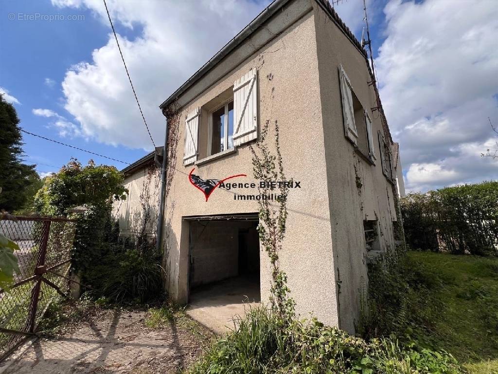 Maison à AUVERS-SUR-OISE