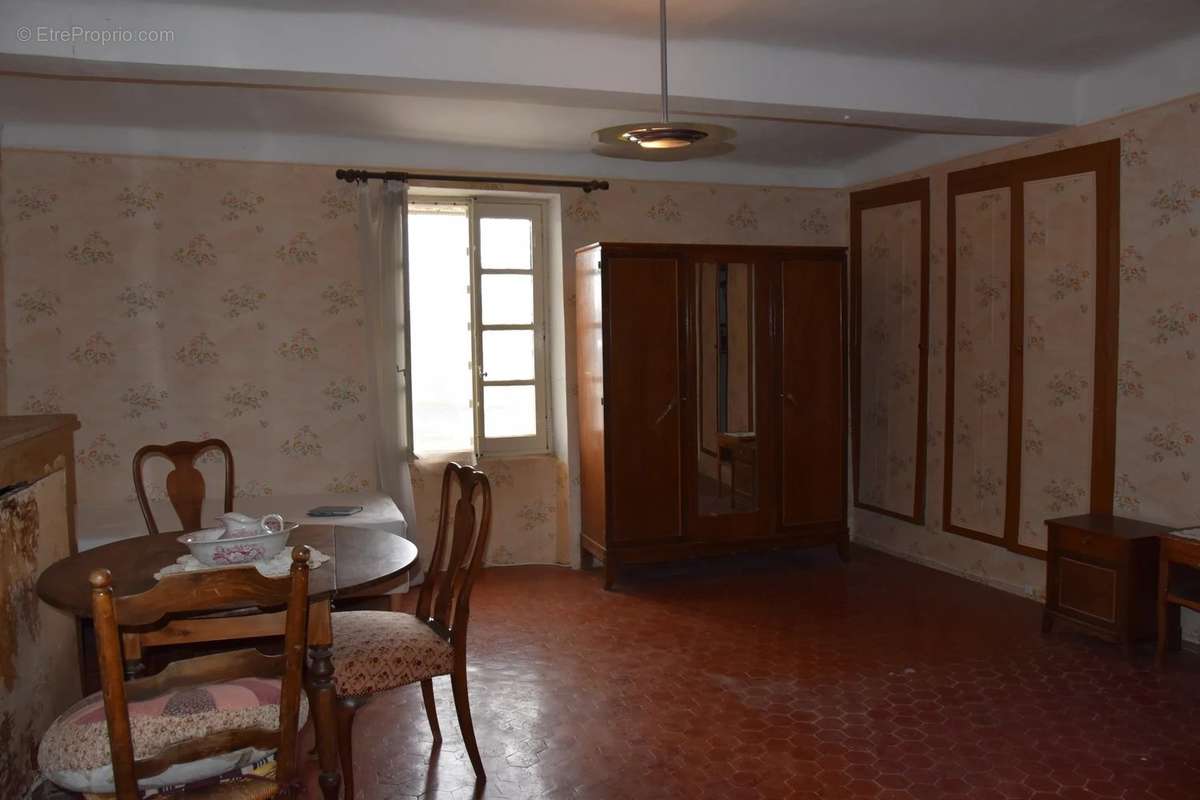 Appartement à CLAVIERS