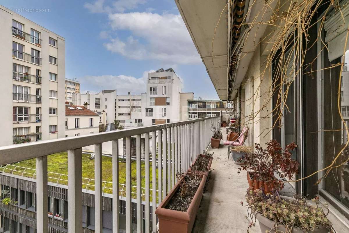 Appartement à PARIS-19E