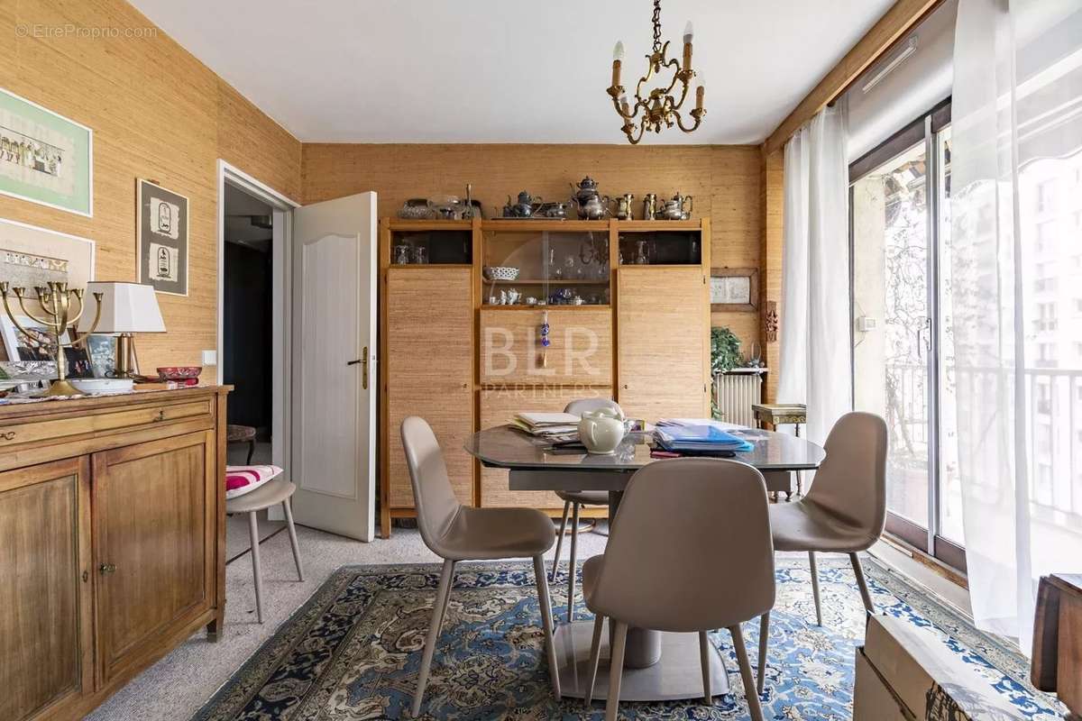 Appartement à PARIS-19E