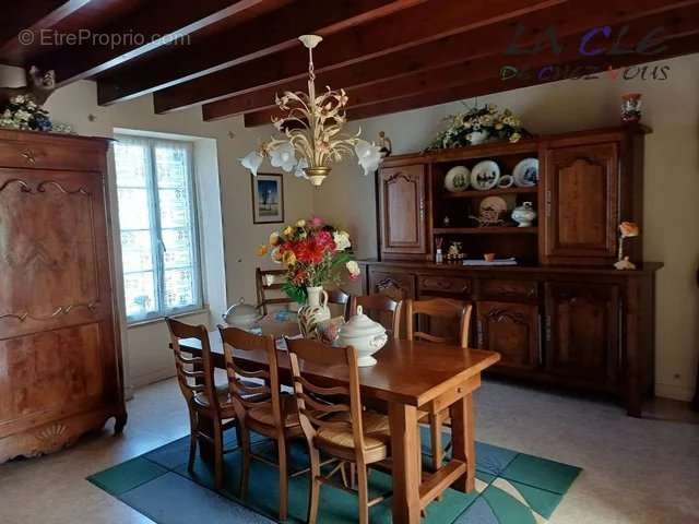 Maison à COULONGES-SUR-L&#039;AUTIZE