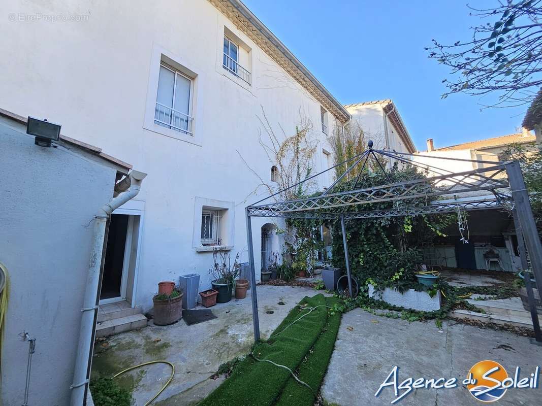 Maison à LEZIGNAN-CORBIERES