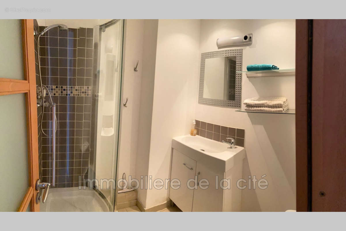 Appartement à GRIMAUD