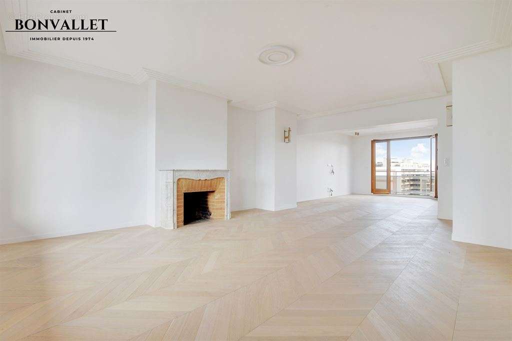 Appartement à PARIS-15E