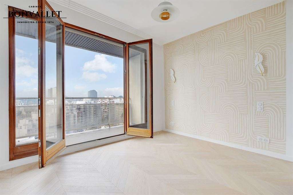 Appartement à PARIS-15E