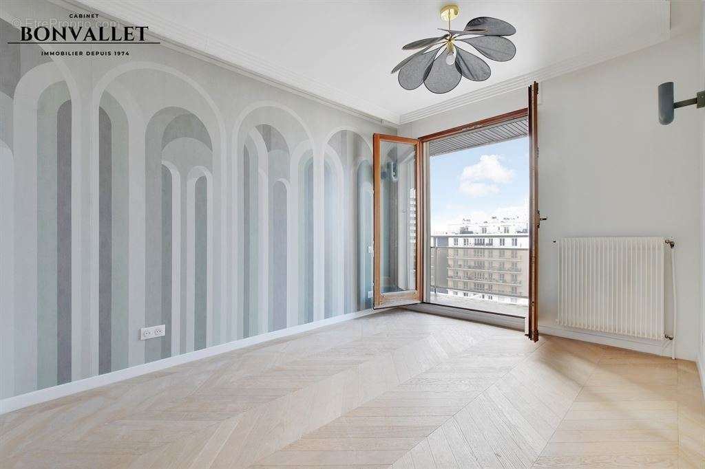 Appartement à PARIS-15E