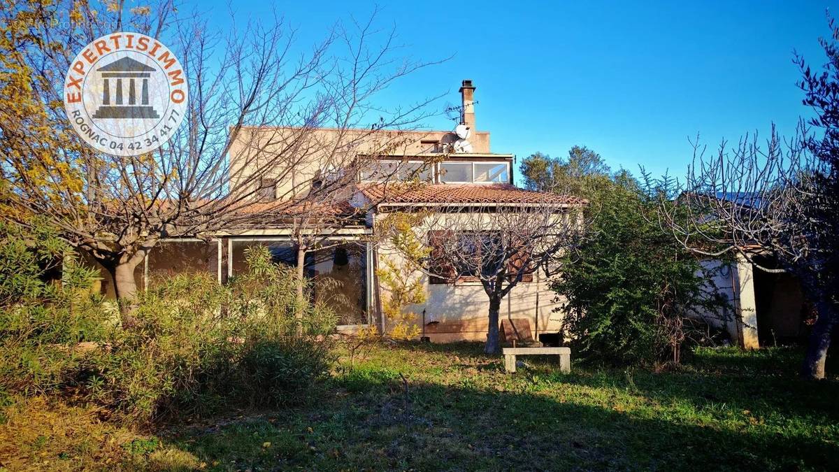 Maison à LA FARE-LES-OLIVIERS