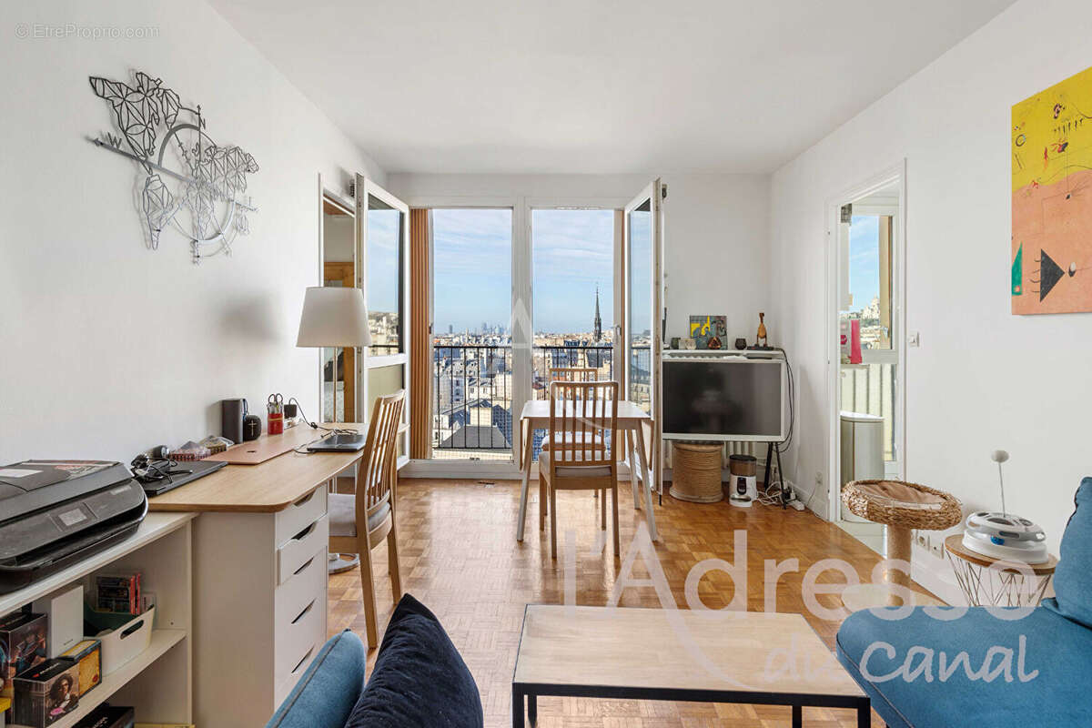 Appartement à PARIS-10E