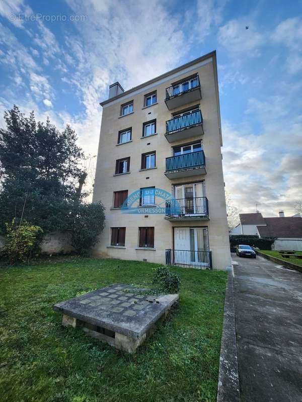 Appartement à SAINT-MAUR-DES-FOSSES