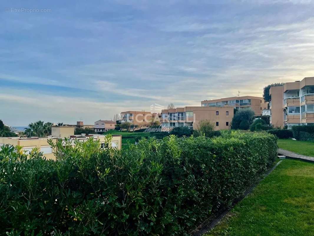 Appartement à VILLENEUVE-LOUBET