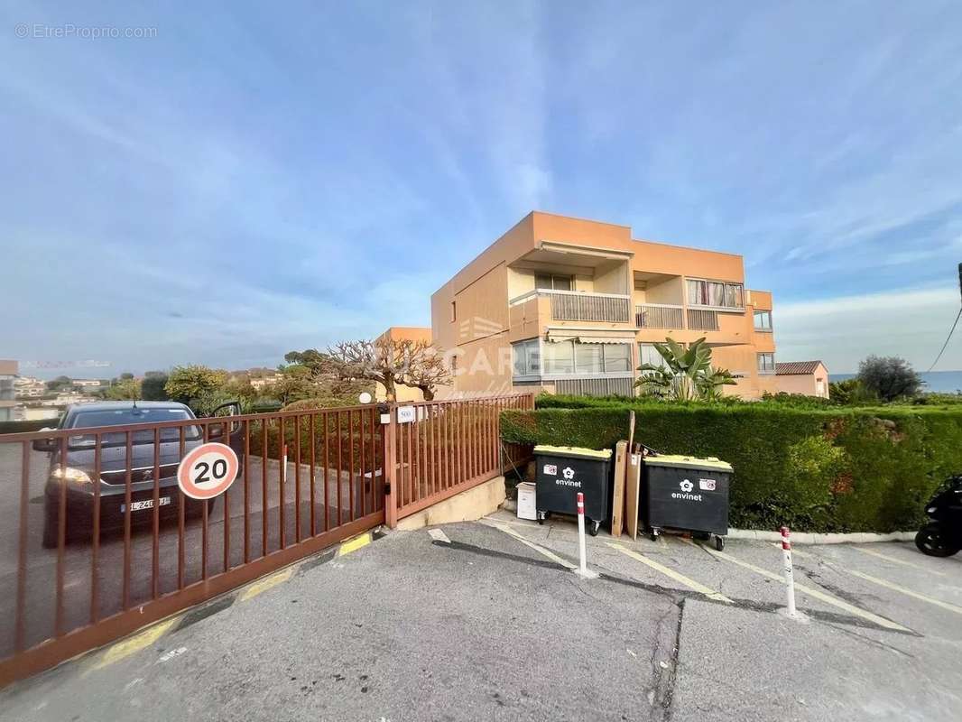 Appartement à VILLENEUVE-LOUBET