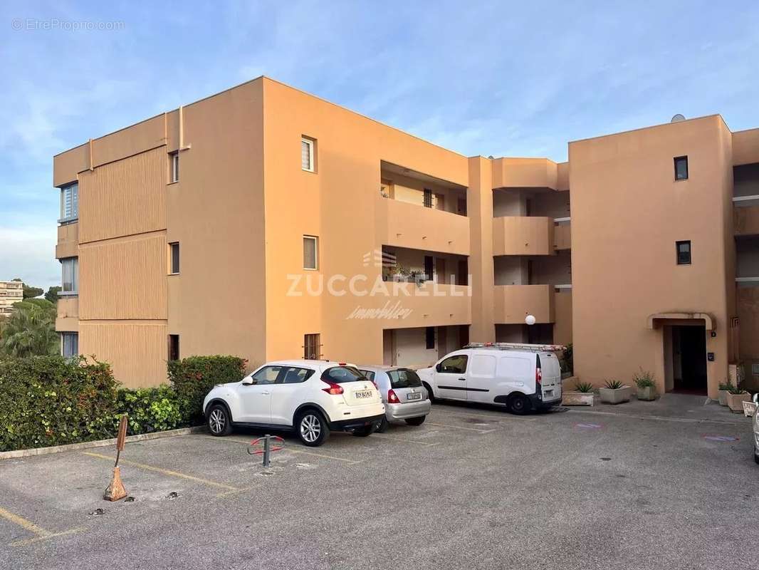 Appartement à VILLENEUVE-LOUBET