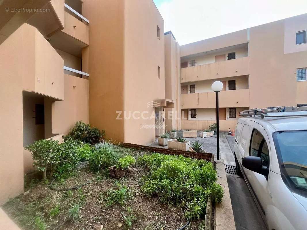 Appartement à VILLENEUVE-LOUBET