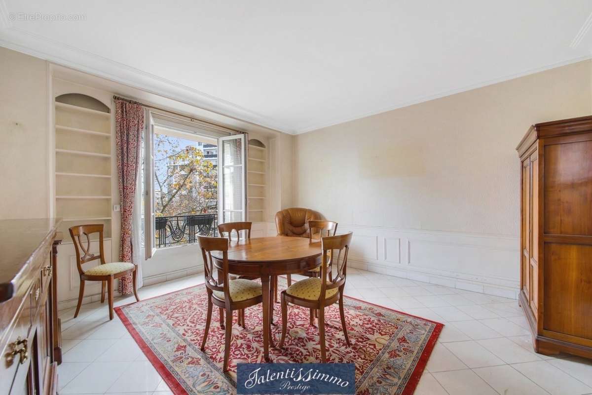 Appartement à PARIS-12E