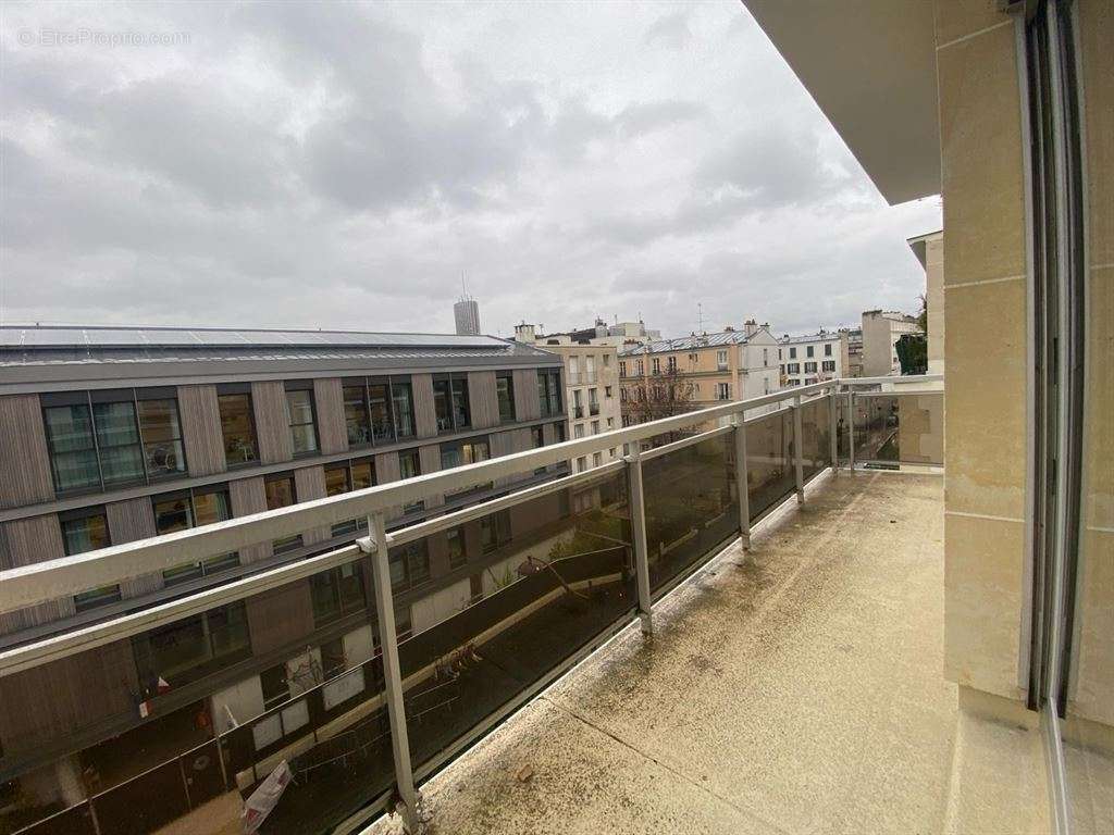 Appartement à NEUILLY-SUR-SEINE