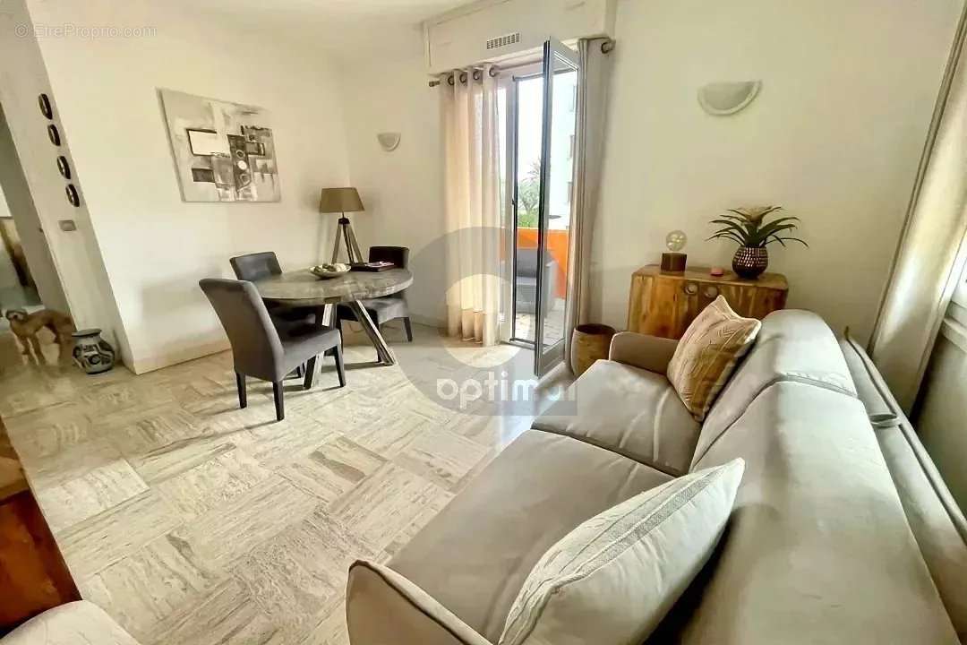 Appartement à ROQUEBRUNE-CAP-MARTIN