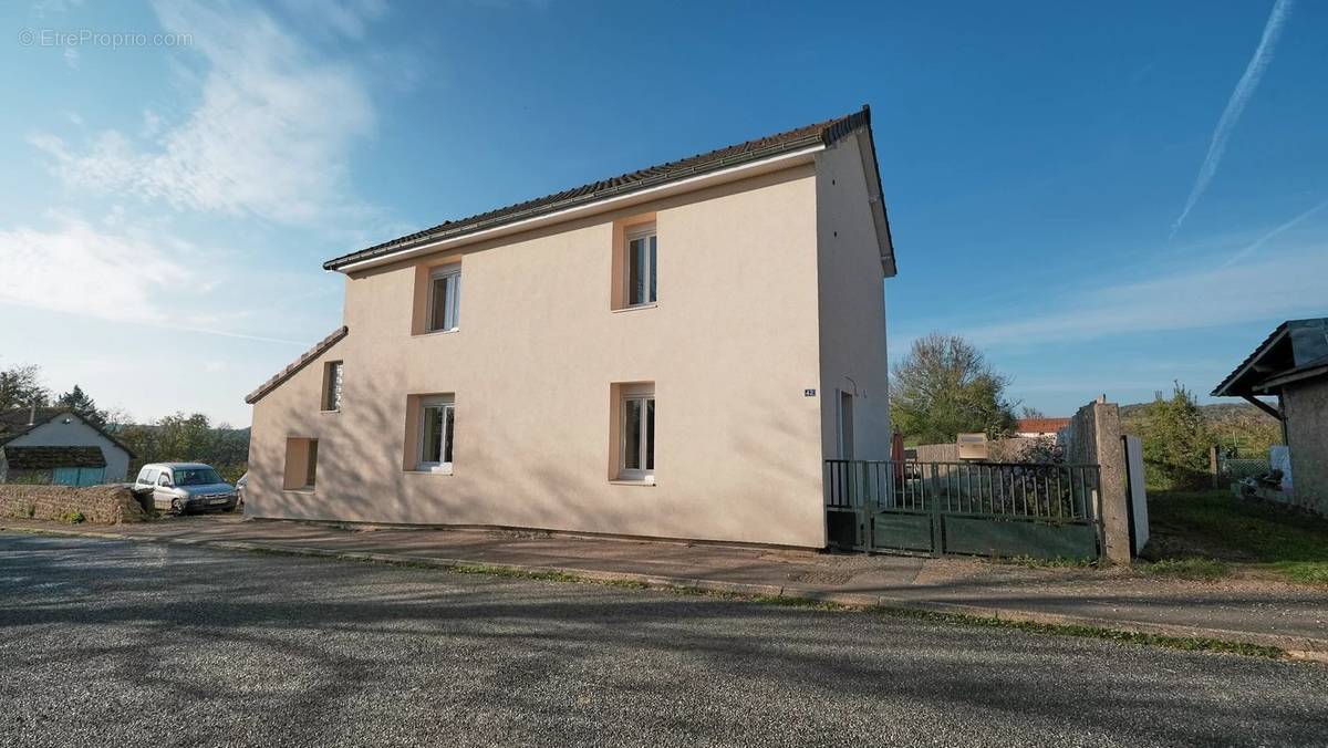 Maison à TOULON-SUR-ARROUX