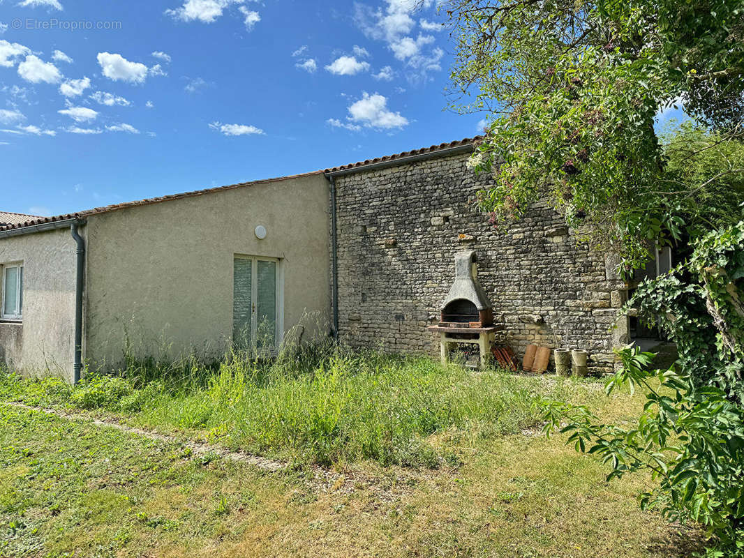 Maison à SAINT-MEDARD-D&#039;AUNIS